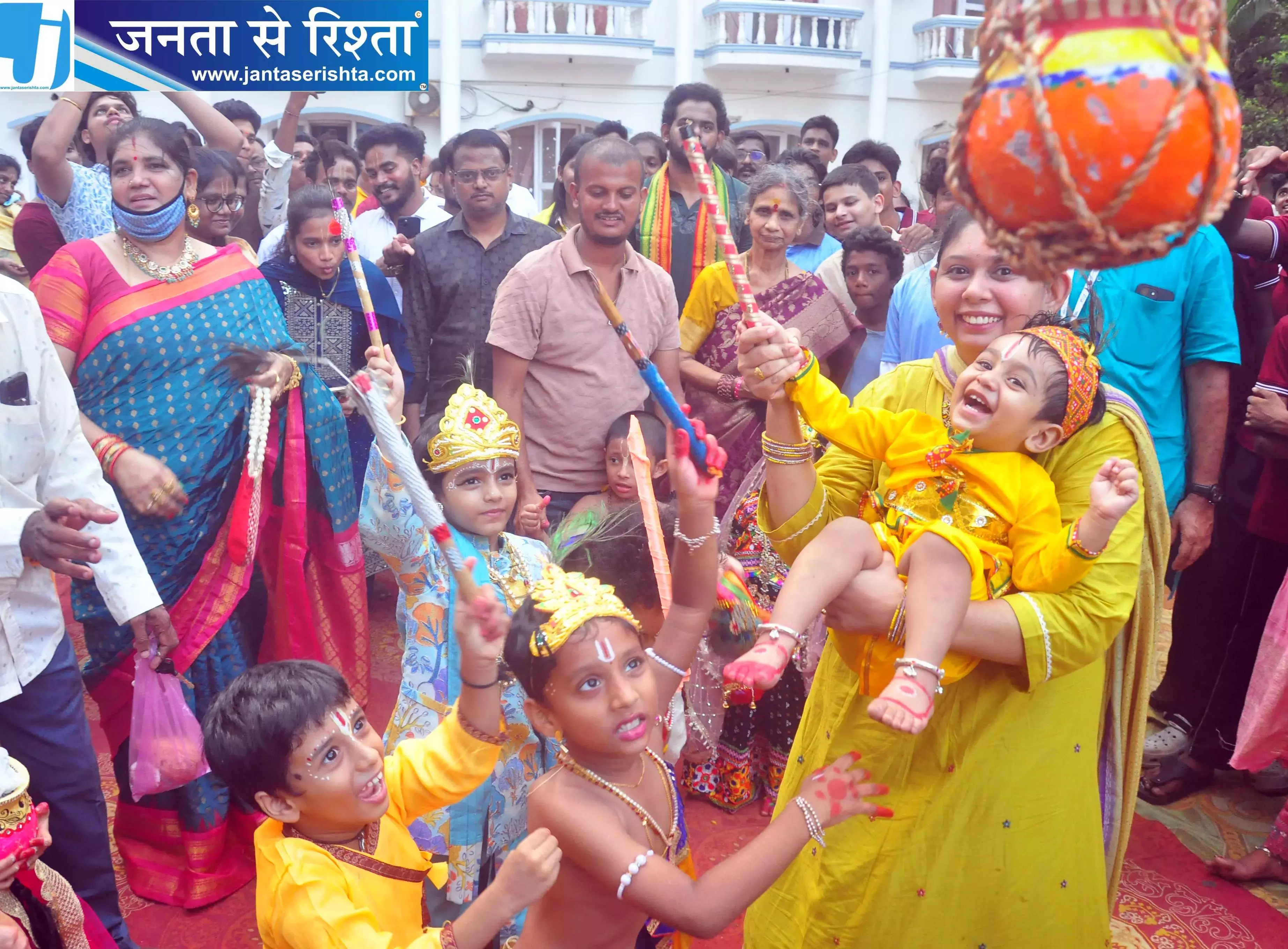Andhra: विशाखापत्तनम में कृष्णाष्टमी उत्सव मनाया गया Andhra: विशाखापत्तनम में कृष्णाष्टमी उत्सव मनाया गया