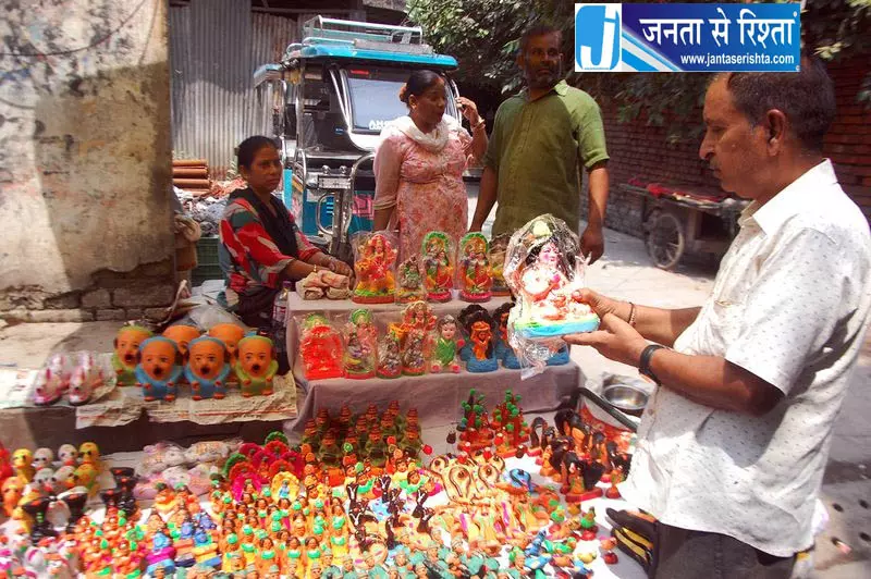 Amritsar स्क्रीन टाइम बढ़ा, मिट्टी के बर्तनों का चलन घटा Amritsar स्क्रीन टाइम बढ़ा, मिट्टी के बर्तनों का चलन घटा