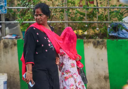 तमिलनाडु के कुछ हिस्सों में गरज के साथ बारिश के आसार, चेन्नई में भी हो सकती है हल्की बारिश तमिलनाडु के कुछ हिस्सों में गरज के साथ बारिश के आसार, चेन्नई में भी हो सकती है हल्की बारिश