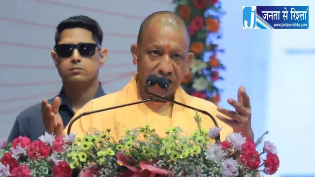 सीएम का सियासी संदेश: हिंदुत्व और जाट भावनाओं के जरिए पश्चिमी यूपी साधने की रणनीति सीएम का सियासी संदेश: हिंदुत्व और जाट भावनाओं के जरिए पश्चिमी यूपी साधने की रणनीति