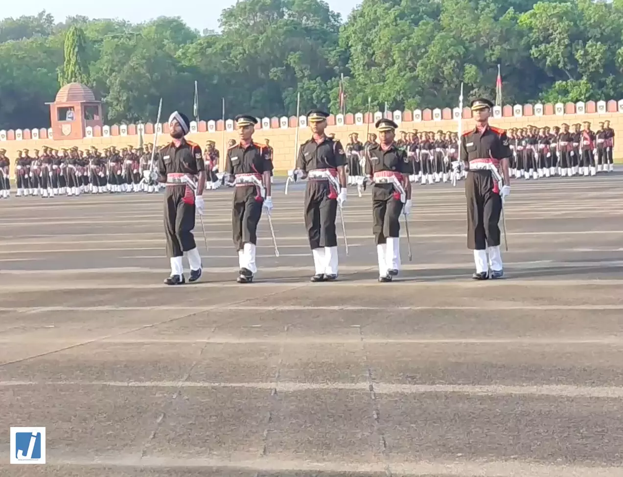 OTA का पासिंग आउट परेड, नौसेना प्रमुख एडमिरल कृष्ण स्वामीनाथन ने किया निरीक्षण OTA का पासिंग आउट परेड, नौसेना प्रमुख एडमिरल कृष्ण स्वामीनाथन ने किया निरीक्षण