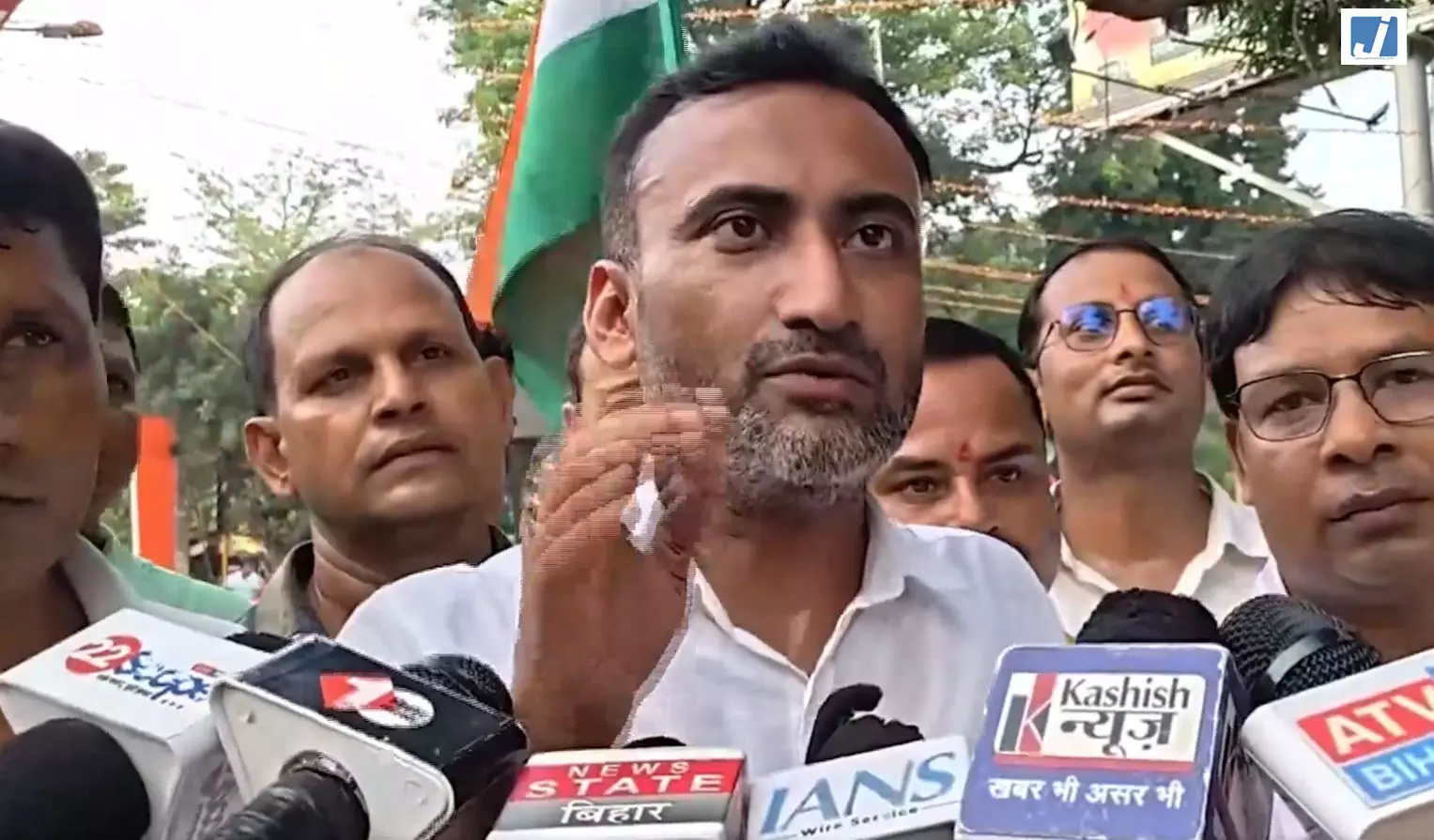 शिक्षक दिवस पर बिहार में शिक्षकों का प्रदर्शन, 7वें वेतन आयोग और पुरानी पेंशन की मांग शिक्षक दिवस पर बिहार में शिक्षकों का प्रदर्शन, 7वें वेतन आयोग और पुरानी पेंशन की मांग