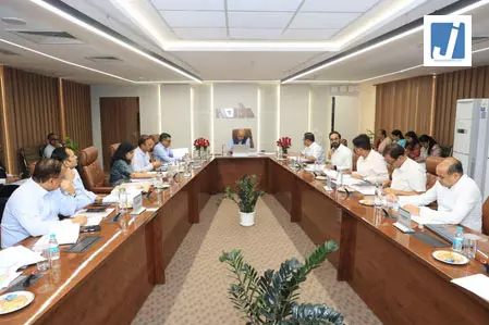 नोएडा प्राधिकरण की बोर्ड बैठक में कई बड़े फैसले, किसानों के मुआवजे में 53 प्रतिशत तक बढ़ोतरी नोएडा प्राधिकरण की बोर्ड बैठक में कई बड़े फैसले, किसानों के मुआवजे में 53 प्रतिशत तक बढ़ोतरी