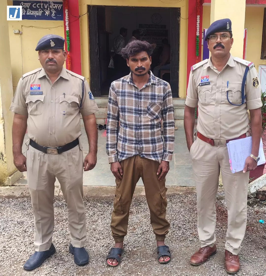 जमीन विवाद हत्या मामले का दूसरा आरोपी गिरफ्तार जमीन विवाद हत्या मामले का दूसरा आरोपी गिरफ्तार