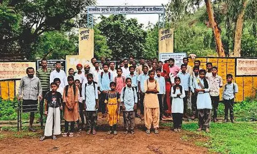 बुमहामा ग्रामीणों ने उठाई स्कूल की मांग बुमहामा ग्रामीणों ने उठाई स्कूल की मांग