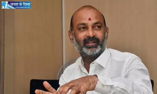 बंदी संजय ने टीचर्स डे पर झूठे आँसू बहाने को लेकर कांग्रेस और BRS की आलोचना की