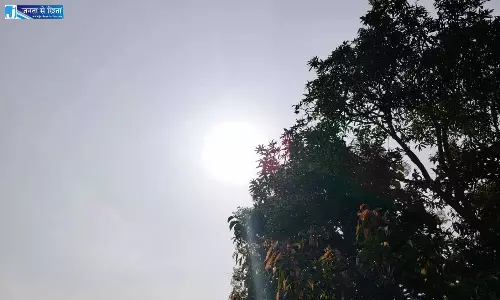 Telangana: तेलंगाना में गर्म और उमस भरा दिन, रात में आंधी-तूफान Telangana: तेलंगाना में गर्म और उमस भरा दिन, रात में आंधी-तूफान