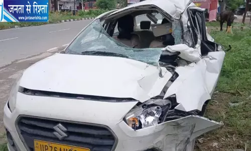 हापुड़ में फ्लाईओवर पर हादसा ईंटों से भरी ट्रैक्टर-ट्रॉली से टकराई ओला कैब महिला की मौत
