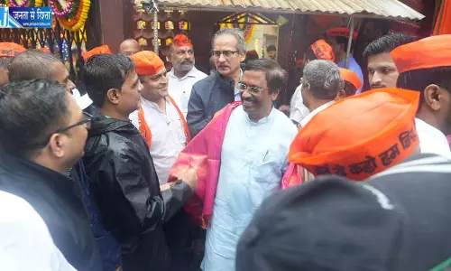 विरार दही-हांडी कार्यक्रम में विनायक राउत का BJP और BVA पर हमला बोले घट रहा प्रभाव विरार दही-हांडी कार्यक्रम में विनायक राउत का BJP और BVA पर हमला बोले घट रहा प्रभाव