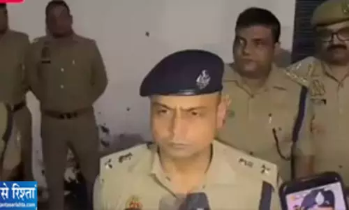 कत्ल के आरोपी को पकड़ने पहुंची पुलिस खुद रह गई मजबूर