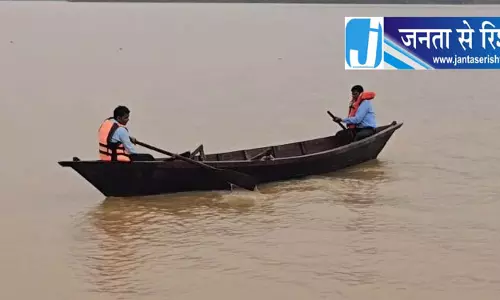 Nabarangpur शिक्षा के लिए जोखिम उठा रहे शिक्षक Nabarangpur शिक्षा के लिए जोखिम उठा रहे शिक्षक