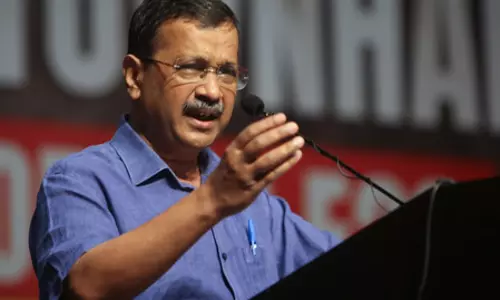दिल्ली में इमारत गिरी: पूर्व मुख्यमंत्री आतिशी और अरविंद केजरीवाल ने घटना पर जताया दुख