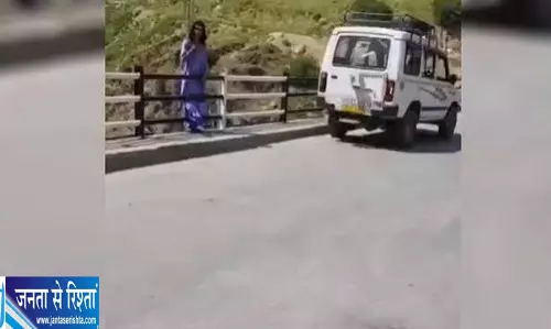 बेटी के आखिरी शब्द सुन कांप उठा पिता चिनाब नदी में तलाश जारी बेटी के आखिरी शब्द सुन कांप उठा पिता चिनाब नदी में तलाश जारी