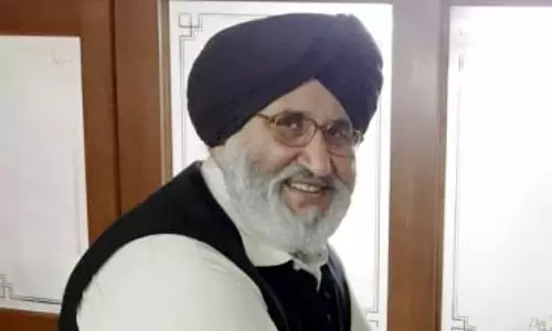 पंजाब-हरियाणा हाईकोर्ट के नए मुख्य न्यायाधीश की नियुक्ति पर विवाद, दलजीत चीमा ने भगवंत मान पर साधा निशाना पंजाब-हरियाणा हाईकोर्ट के नए मुख्य न्यायाधीश की नियुक्ति पर विवाद, दलजीत चीमा ने भगवंत मान पर साधा निशाना