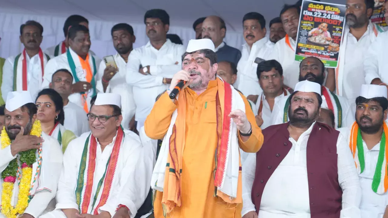 तेलंगाना विधानसभा सत्र से पहले कांग्रेस ने KCR के इस्तीफ़े की मांग की
