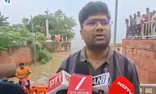 बाढ़ प्रभावितों को राहत तेज DM बोले 27 जगहों पर चलेंगे कम्युनिटी किचन