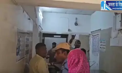 Kendujhar में दो बाइकों की आमने-सामने टक्कर, तीन की हालत गंभीर