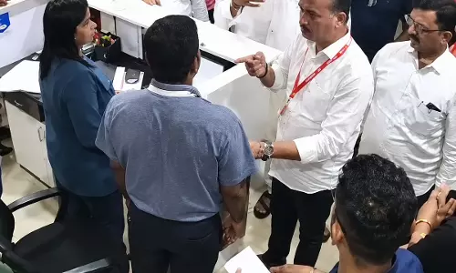 FIR: अस्पताल में हंगामा डॉक्टरों से मारपीट, शिवसेना नेताओं समेत 17 पर केस