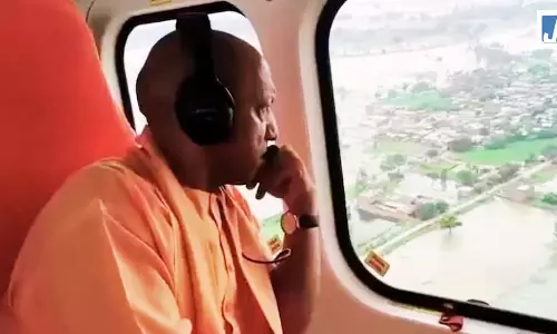 यूपी में बाढ़-बारिश का कहर, CM योगी ने चित्रकूट का हवाई सर्वे किया