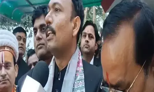 पूर्व PCS अधिकारी की मुश्किलें बढ़ीं संगठन में सामूहिक इस्तीफे से हलचल पूर्व PCS अधिकारी की मुश्किलें बढ़ीं संगठन में सामूहिक इस्तीफे से हलचल