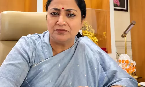 सत्य निकेतन हादसे के घायलों से मिलने AIIMS ट्रॉमा सेंटर पहुंचीं CM रेखा गुप्ता