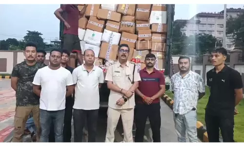 असम आबकारी विभाग ने अवैध शराब के 800 कार्टन ज़ब्त किए असम आबकारी विभाग ने अवैध शराब के 800 कार्टन ज़ब्त किए