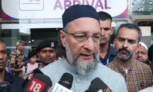 मस्जिद ध्वस्तीकरण पर गरमाई सियासत ओवैसी ने BJP को घेरा मस्जिद ध्वस्तीकरण पर गरमाई सियासत ओवैसी ने BJP को घेरा