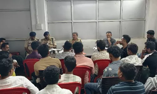 गणेशोत्सव को लेकर पुलिस-प्रशासन अलर्ट 20 समितियों को दिए सख्त निर्देश गणेशोत्सव को लेकर पुलिस-प्रशासन अलर्ट 20 समितियों को दिए सख्त निर्देश