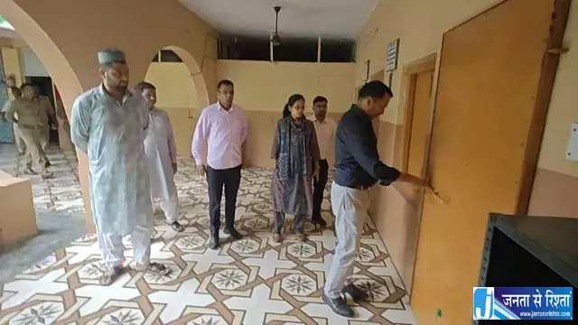 तीन मदरसे बंद प्रशासन की कार्रवाई लगातार जारी तीन मदरसे बंद प्रशासन की कार्रवाई लगातार जारी