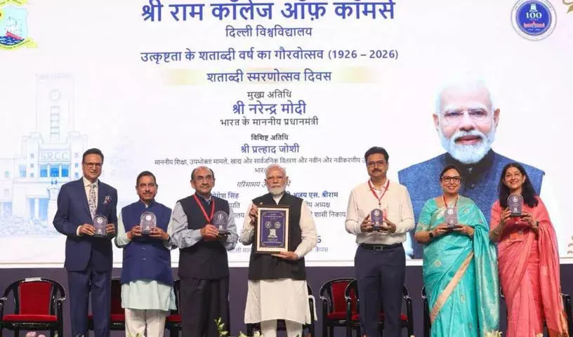 Delhi पीएम मोदी ने ‘दिमागी नक्सलियों’ को घेरा Delhi पीएम मोदी ने ‘दिमागी नक्सलियों’ को घेरा