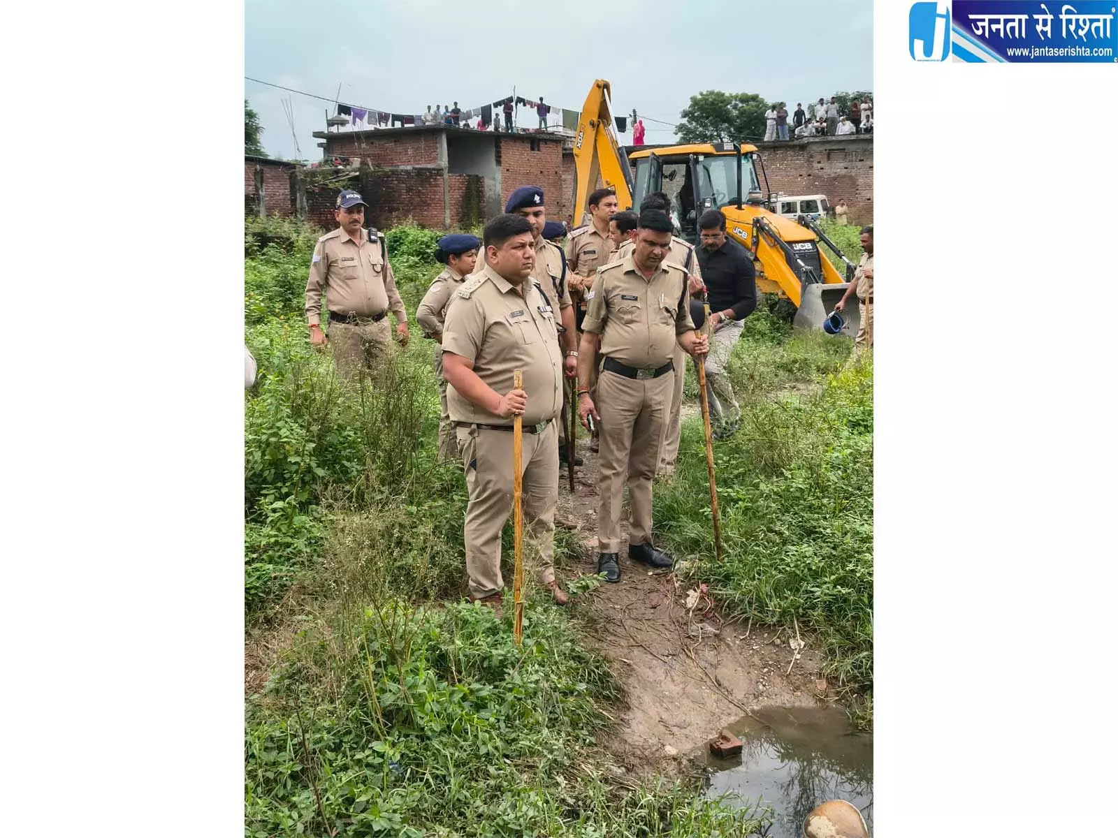 अवैध कब्जों के खिलाफ बड़ी कार्रवाई दो गांवों में हटाया गया अतिक्रमण अवैध कब्जों के खिलाफ बड़ी कार्रवाई दो गांवों में हटाया गया अतिक्रमण