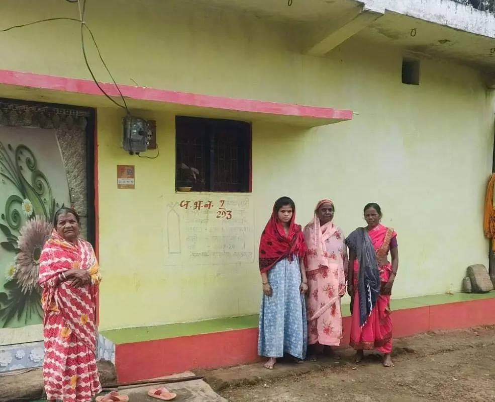 मिट्टी के कच्चे मकान से पक्के आशियाने तक मिट्टी के कच्चे मकान से पक्के आशियाने तक