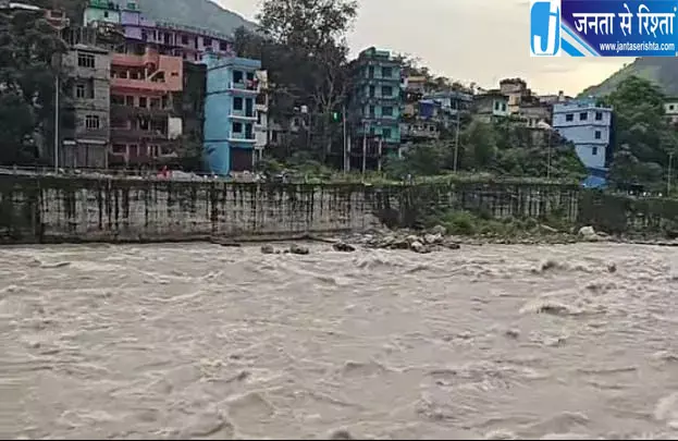 बारिश से बढ़ी चिंता अलकनंदा मंदाकिनी पर नजर बारिश से बढ़ी चिंता अलकनंदा मंदाकिनी पर नजर