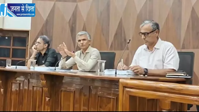ड्यूटी से गैरहाजिरी पर नौकरी जाने की चेतावनी ड्यूटी से गैरहाजिरी पर नौकरी जाने की चेतावनी