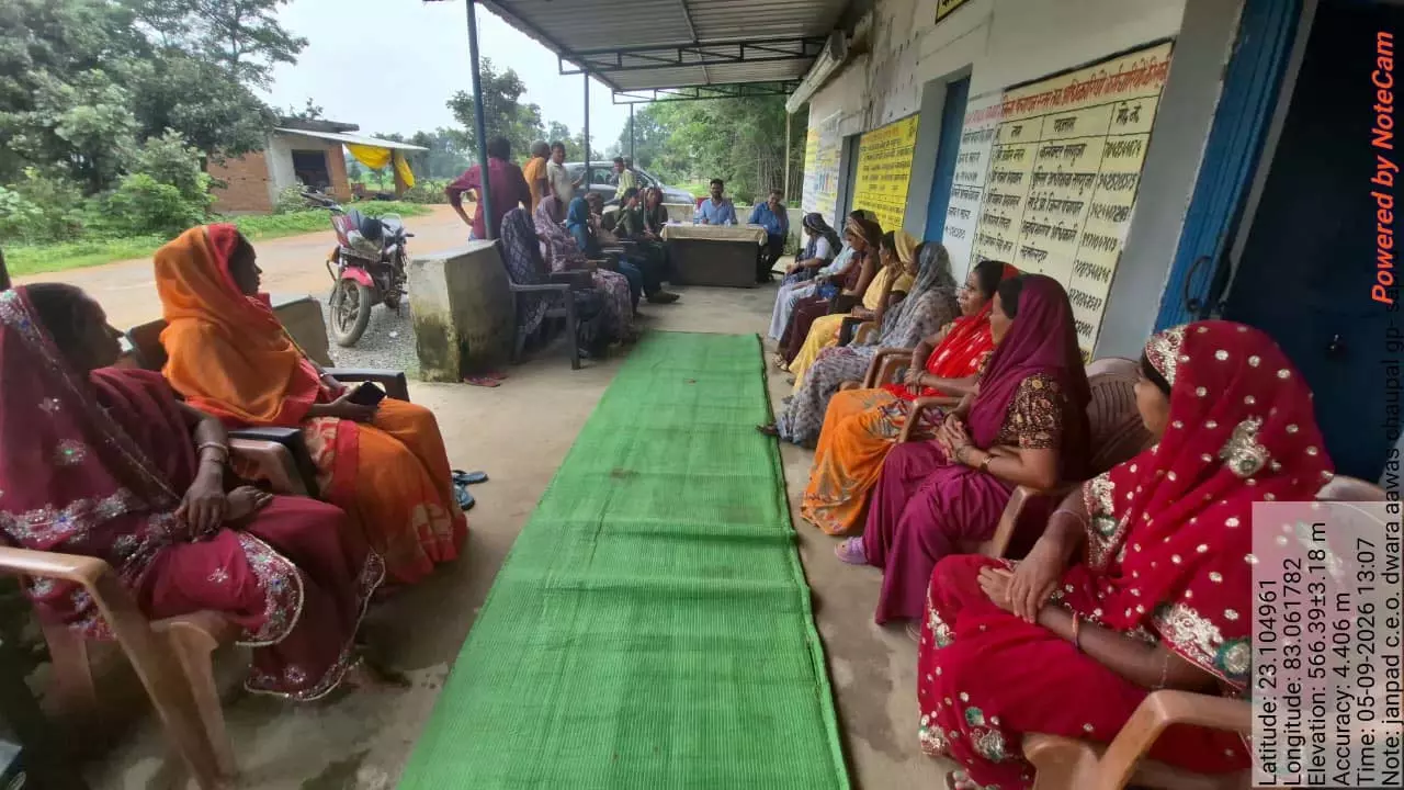 अपूर्ण आवासों को पूर्ण कराने सरगुजा जिले में लग रही ‘आवास चौपाल’ अपूर्ण आवासों को पूर्ण कराने सरगुजा जिले में लग रही ‘आवास चौपाल’