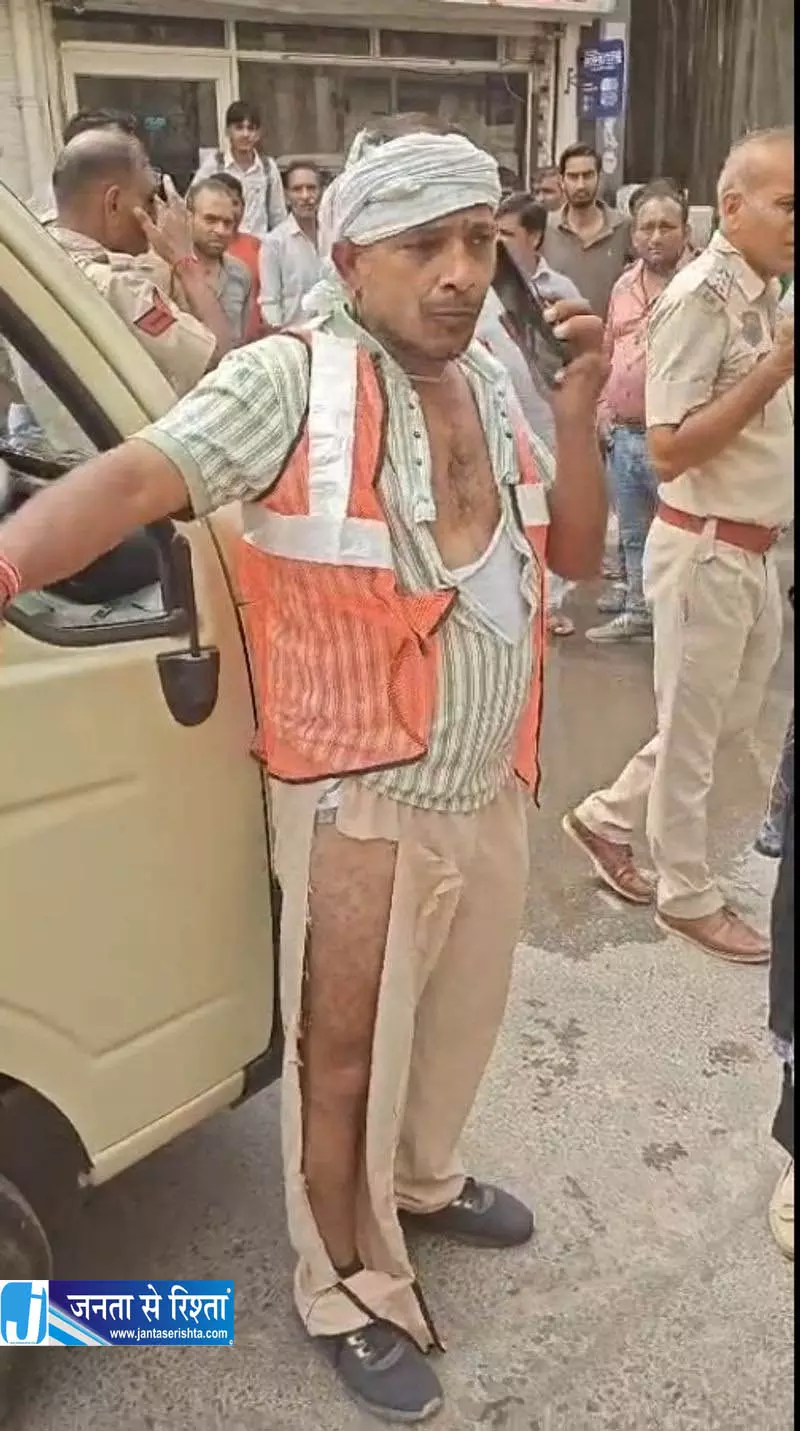 हिसार में हड़ताली कर्मचारियों का हमला हिसार में हड़ताली कर्मचारियों का हमला