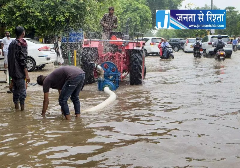 Gurugram में बारिश से फिर बिगड़े हालात Gurugram में बारिश से फिर बिगड़े हालात