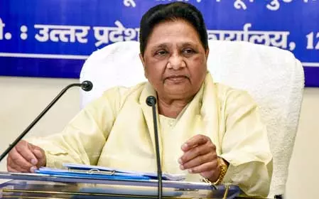 मायावती ने जेन-जी आंदोलन को लेकर दलों पर साधा निशाना, कहा-आंदोलन के ‘हाईजैक’ होने से उठ रहे सवाल मायावती ने जेन-जी आंदोलन को लेकर दलों पर साधा निशाना, कहा-आंदोलन के ‘हाईजैक’ होने से उठ रहे सवाल