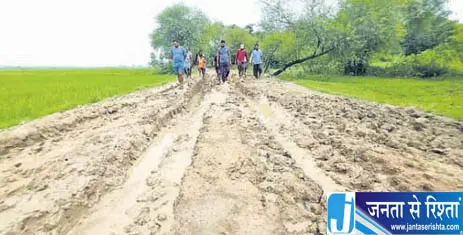 शादी में रुकावट: कनेक्टिविटी के लिए कुआडा का लंबा इंतज़ार शादी में रुकावट: कनेक्टिविटी के लिए कुआडा का लंबा इंतज़ार