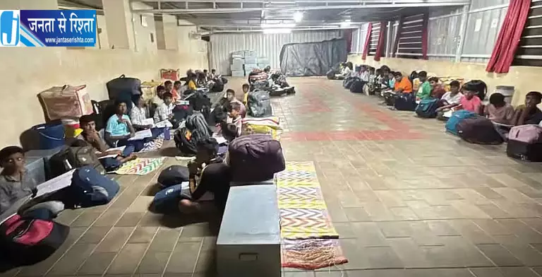 सरकारी स्कूल की व्यवस्था पर उठे सवाल सरकारी स्कूल की व्यवस्था पर उठे सवाल