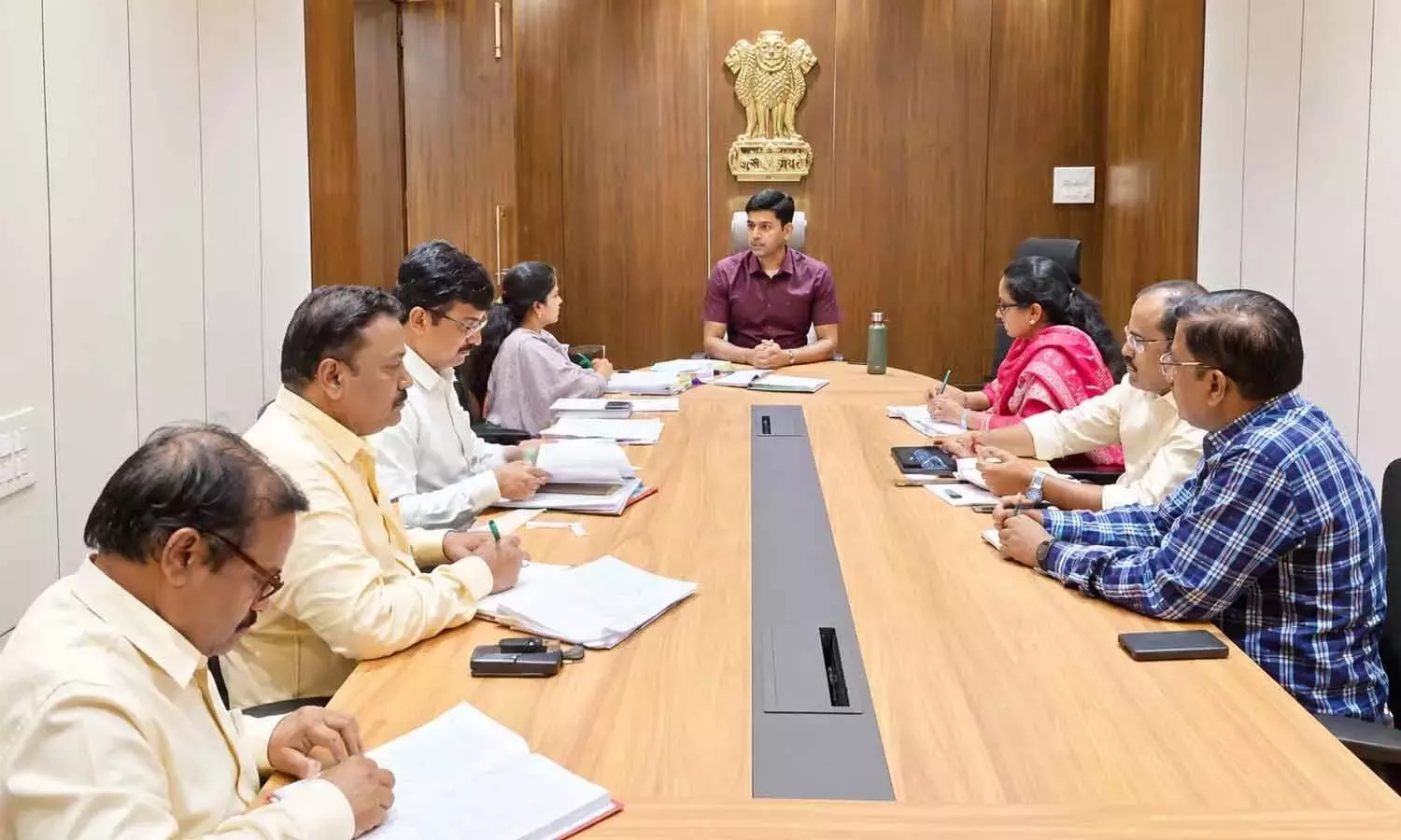 Andhra: वीएमसी प्रमुख ने हर मतदान केंद्र पर एएमएफ का आश्वासन दिया Andhra: वीएमसी प्रमुख ने हर मतदान केंद्र पर एएमएफ का आश्वासन दिया