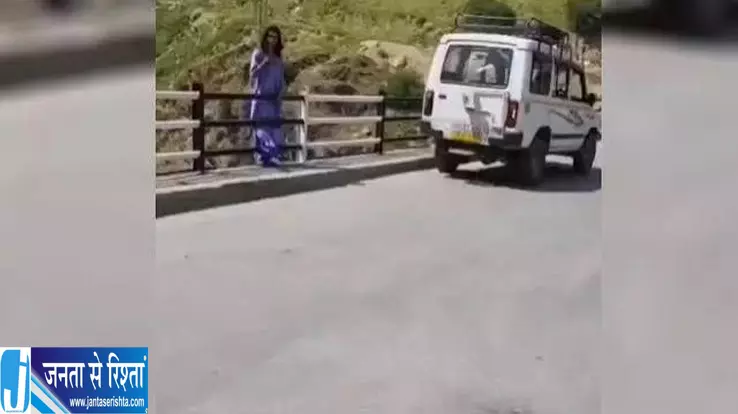 बेटी के आखिरी शब्द सुन कांप उठा पिता चिनाब नदी में तलाश जारी बेटी के आखिरी शब्द सुन कांप उठा पिता चिनाब नदी में तलाश जारी