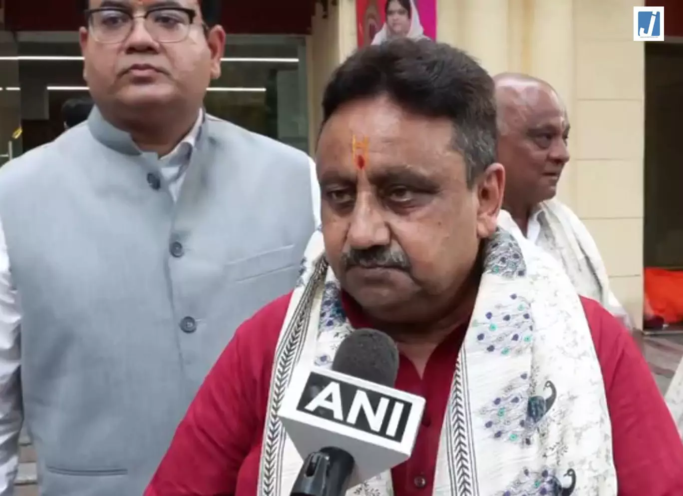 सत्य निकेतन में इमारत गिरने से हड़कंप दोषियों पर होगी सख्त कार्रवाई सत्य निकेतन में इमारत गिरने से हड़कंप दोषियों पर होगी सख्त कार्रवाई