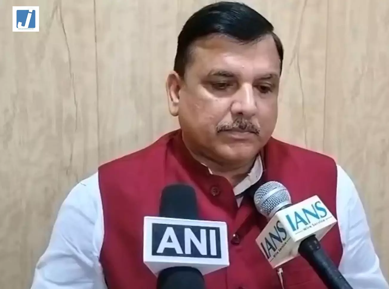 सत्य निकेतन इमारत हादसे पर संजय सिंह बोले प्रशासनिक लापरवाही से होते हैं ऐसे हादसे सत्य निकेतन इमारत हादसे पर संजय सिंह बोले प्रशासनिक लापरवाही से होते हैं ऐसे हादसे