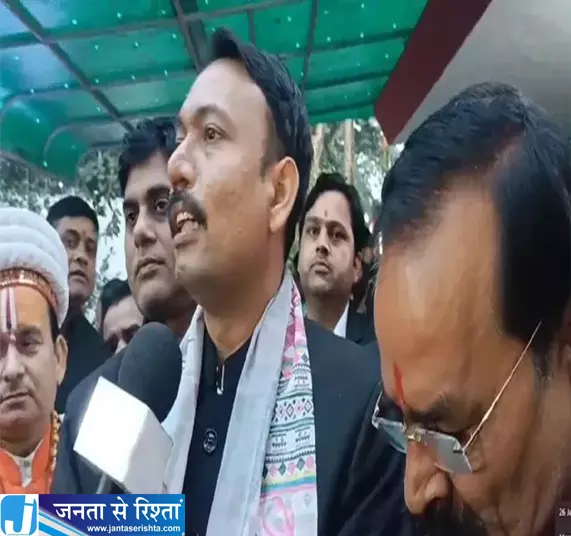 पूर्व PCS अधिकारी की मुश्किलें बढ़ीं संगठन में सामूहिक इस्तीफे से हलचल पूर्व PCS अधिकारी की मुश्किलें बढ़ीं संगठन में सामूहिक इस्तीफे से हलचल
