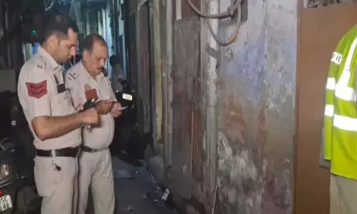 चौहान बांगर में एक फ़ैक्टरी में 19 साल के युवक की चाकू मारकर हत्या