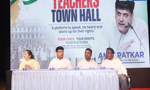 राजनीतिक मतभेदों से बड़े हैं शिक्षकों के अधिकार अमित पाटकर