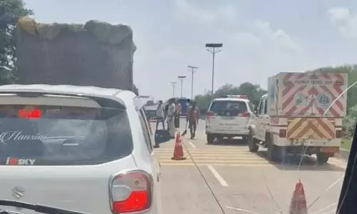 बिलासपुर-रायपुर हाइवे पर ट्रैक्टर की ठोकर से बाइक सवार दो युवकों की मौत