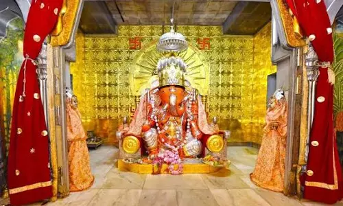 Jaipur: मोतीडूंगरी में गणेशोत्सव की तैयारियां पूरी, 7 सितंबर से होगा शुभारंभ Jaipur: मोतीडूंगरी में गणेशोत्सव की तैयारियां पूरी, 7 सितंबर से होगा शुभारंभ