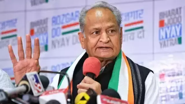 Jaipur: निकाय चुनाव में सीएम के रोड शो को गहलोत ने बताया सरकार की नाकामी